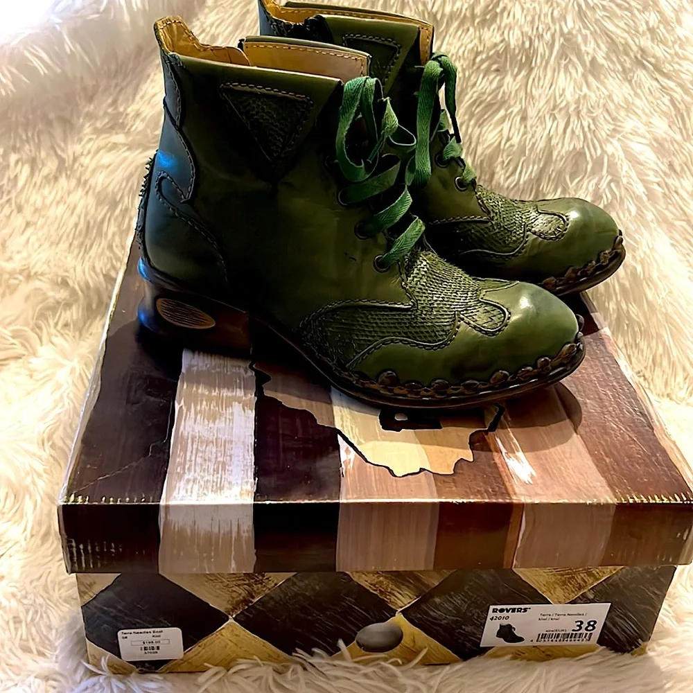 Very rare! Handmade in Portugal- NIB Rovers Terra boots in kiwi green - Picture 4 of 10